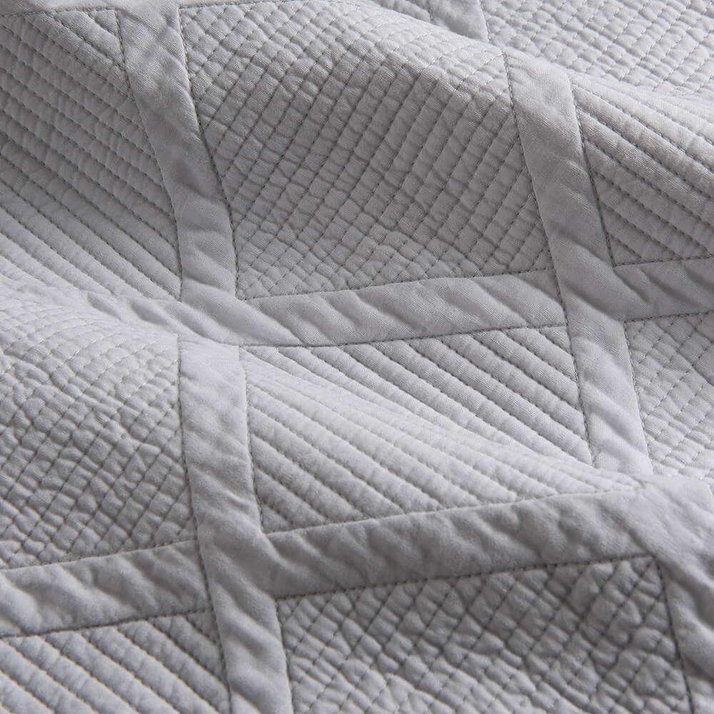 Cubrecama Quilt Rombos Super King Gris - Image 4